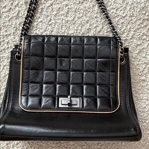 CHANEL VINTAGE Leather Black Quilted Shoulder Bag with Chain Strap